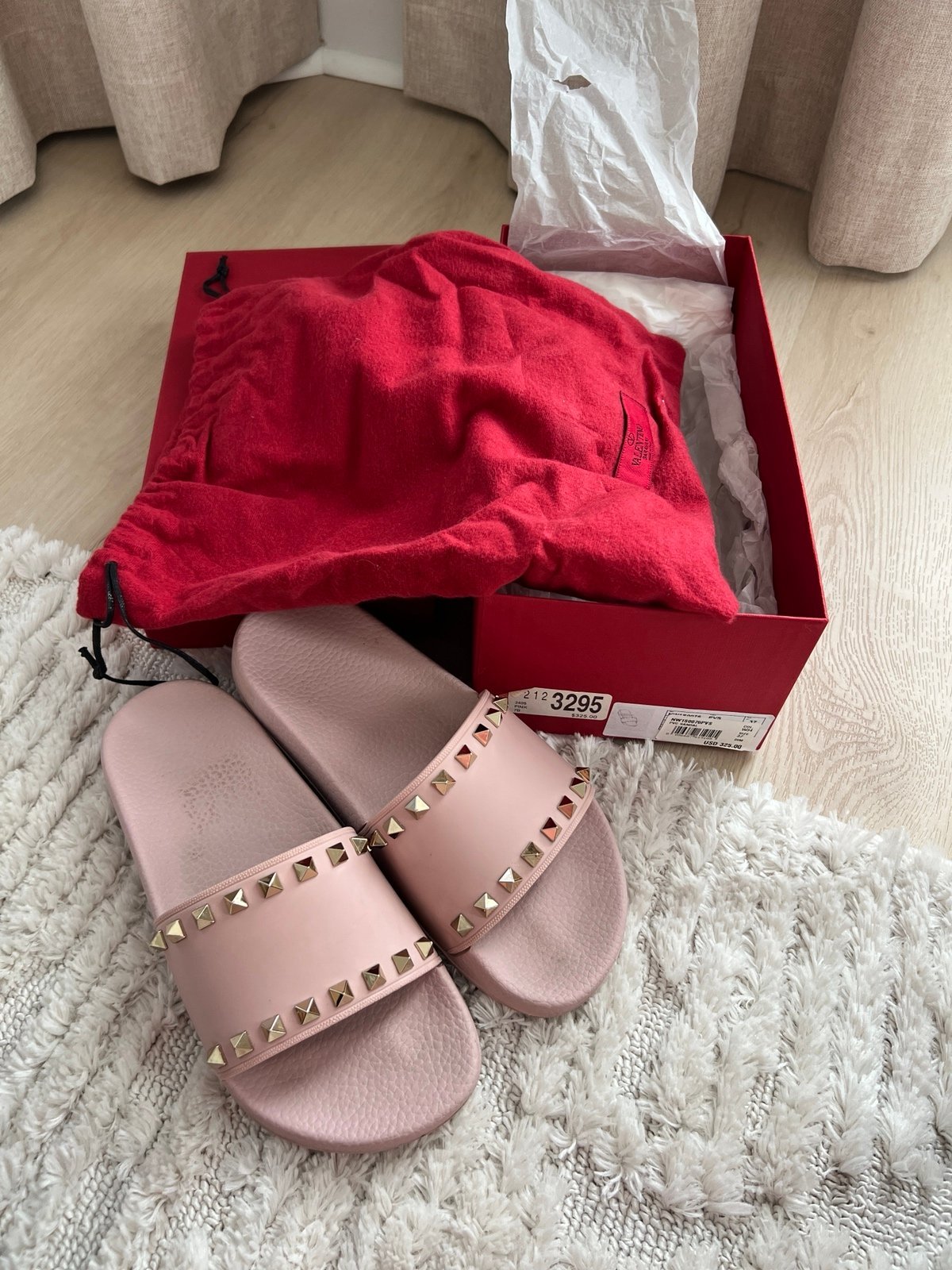 Valentino rockstud rubber pool slides pink size 37