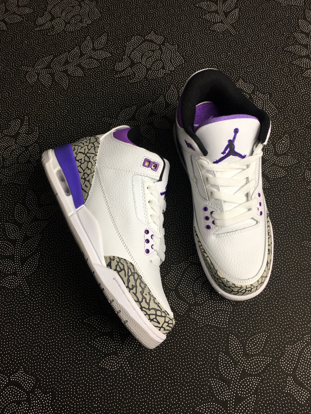Jordan 3 retro dark lris women size 8.5 sneakers