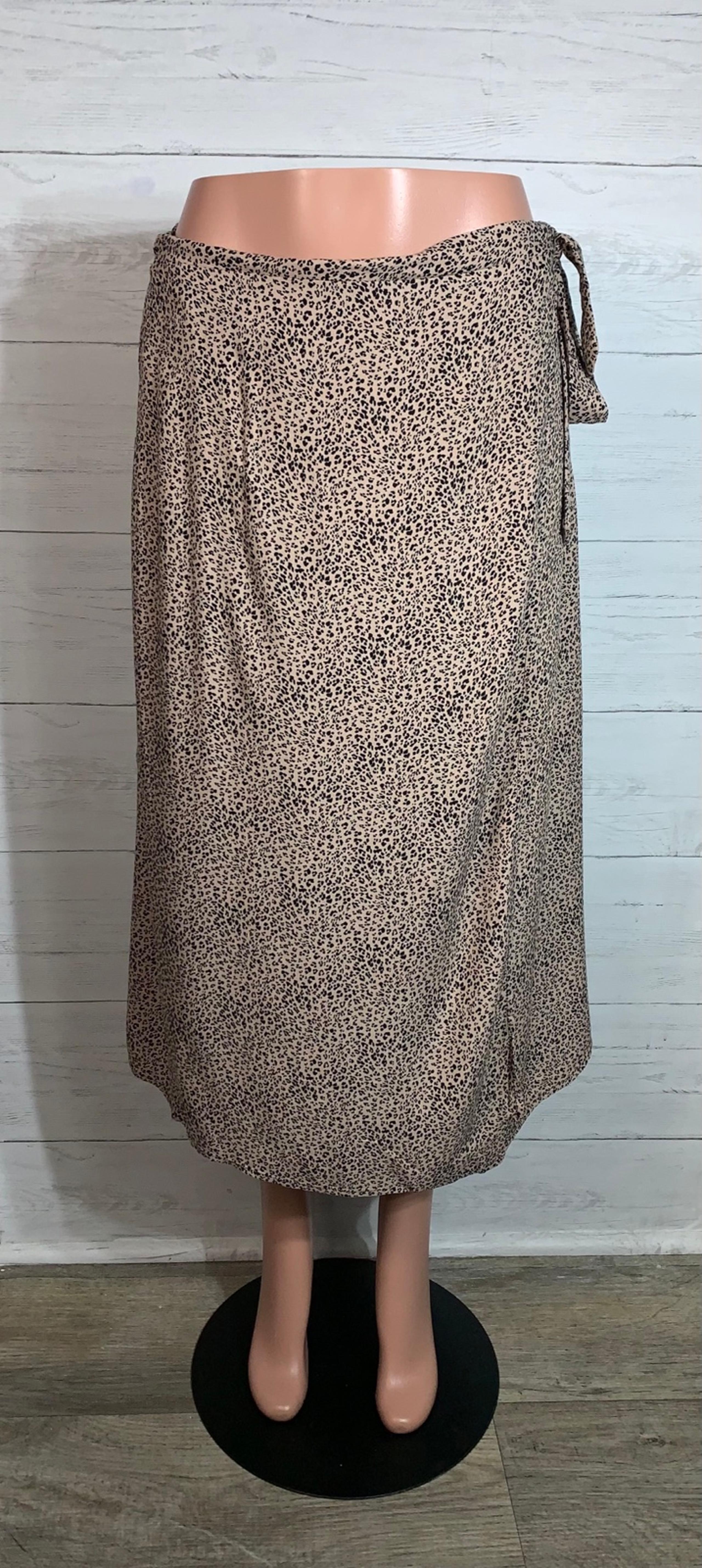 Urban Romantics Size L Tie Waist Midi Wrap Skirt Cheetah Print