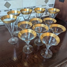 Vintage Dorothy Thorpe gold rimmed glasses