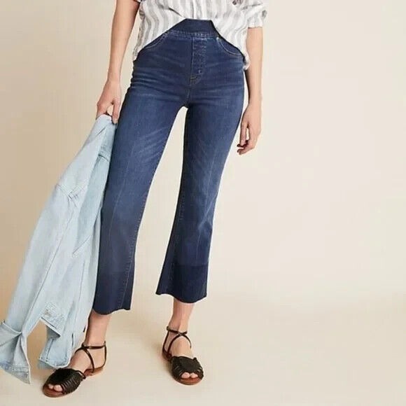 Spanx Cropped Flare Pull-On Jeans Medium Wash Size Small 20231R