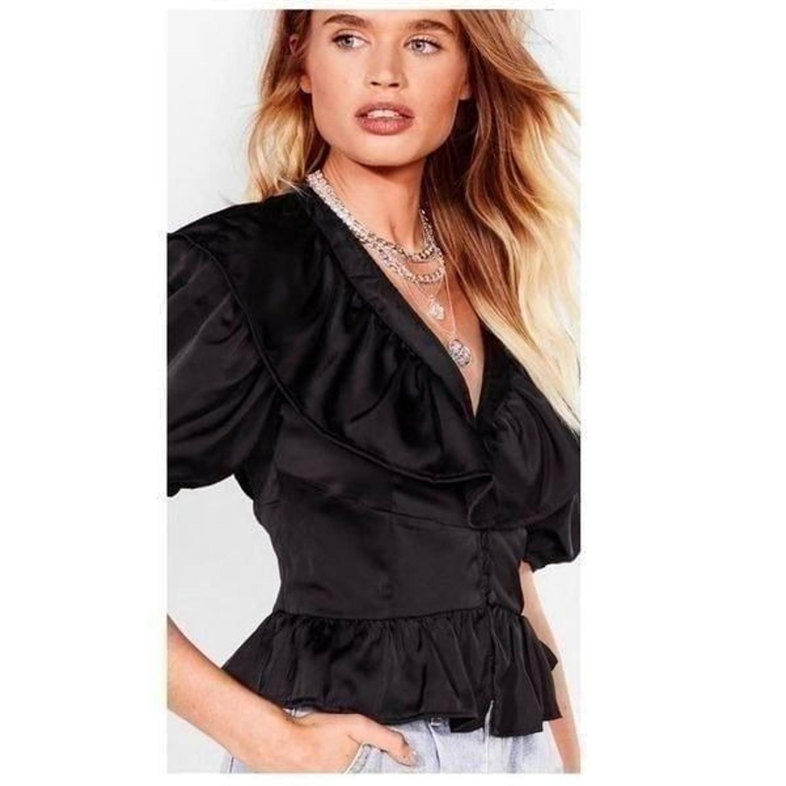 Nasty gal Top Womens size 4 Ruffle Hem V Neck  Black Satin Blouse Classic
