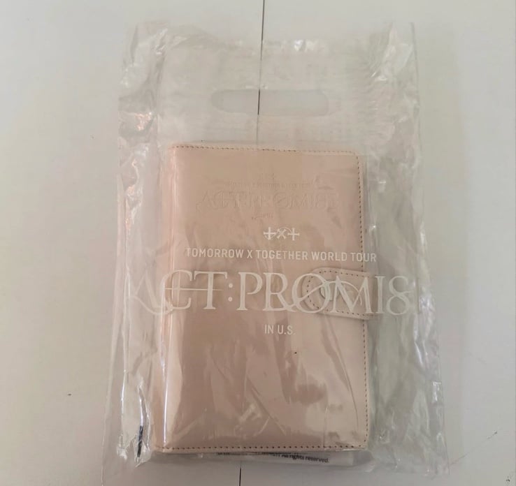 txt vip gift notebook
