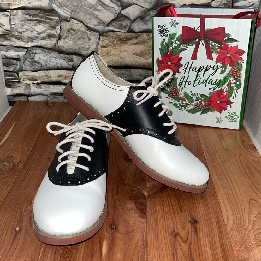 Eastland Saddle Shoes Size 7, School, Preppy