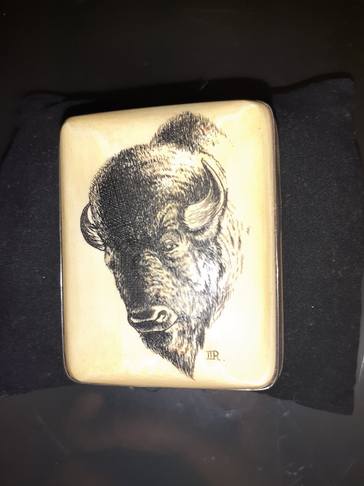 RARE* Antique Scrimshaw Ivory Wild Buffalo Belt Buckle w/ Artist Signature