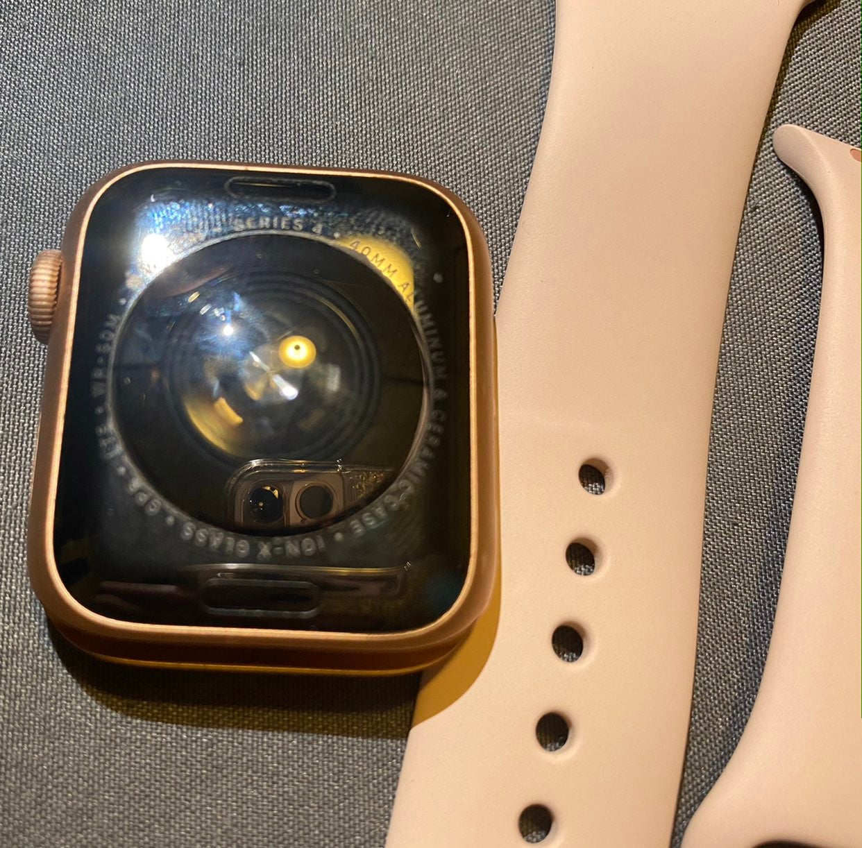 Apple Watch Series 4 40 mm Aluminum Gold