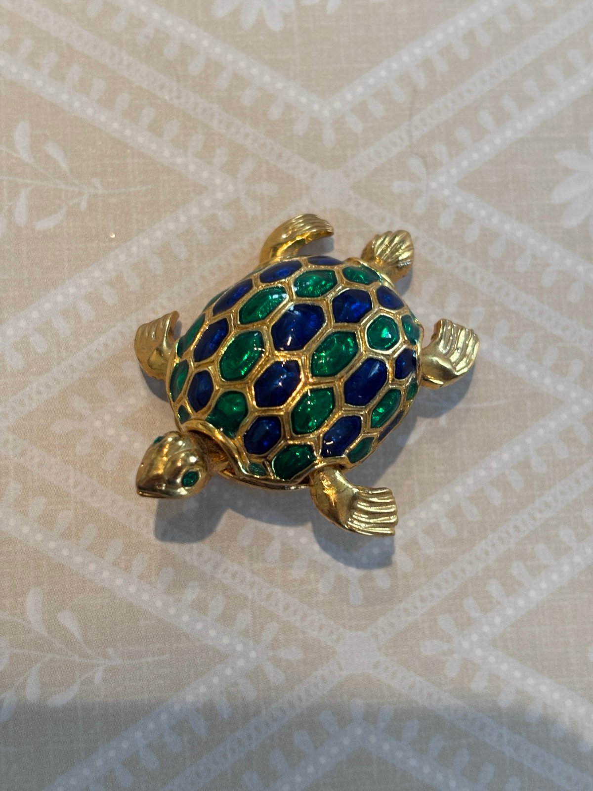 Vintage Articulated Enamel Turtle Pin