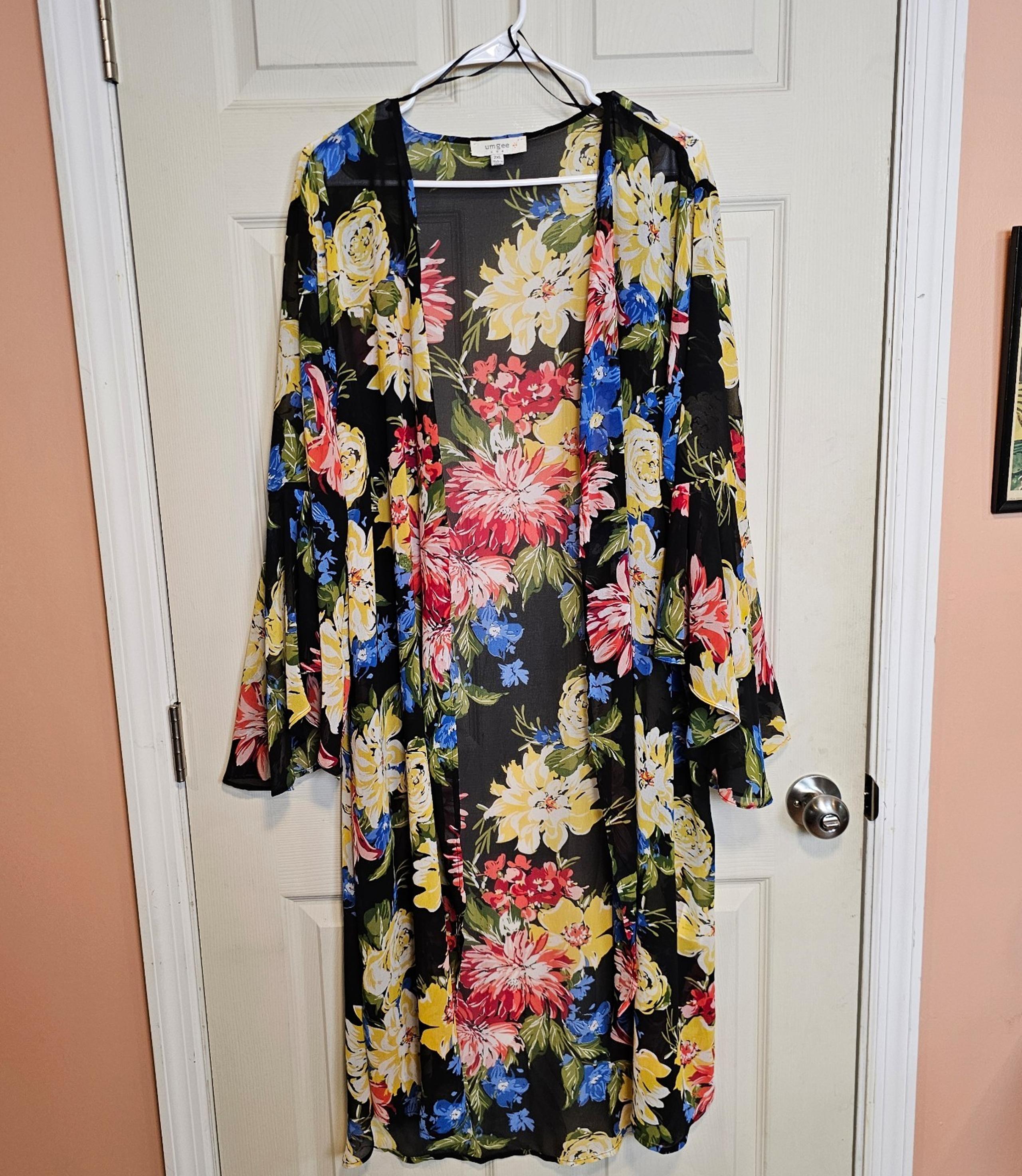 Umgee Plus Size Bell Sleeve Floral Open Front Kimono