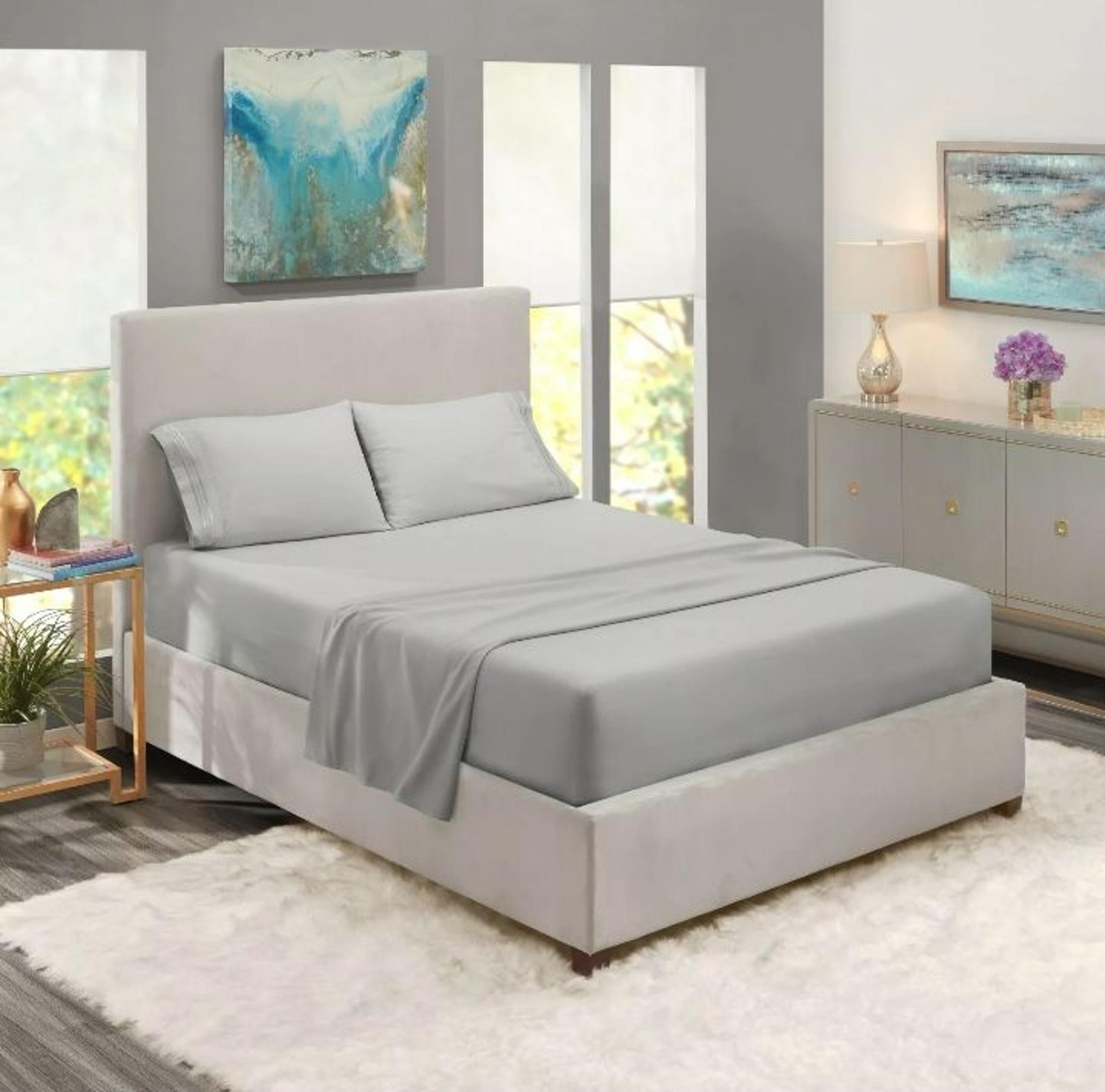 LIGHT GRAY QUEEN SIZE BAMBOO SHEET SET