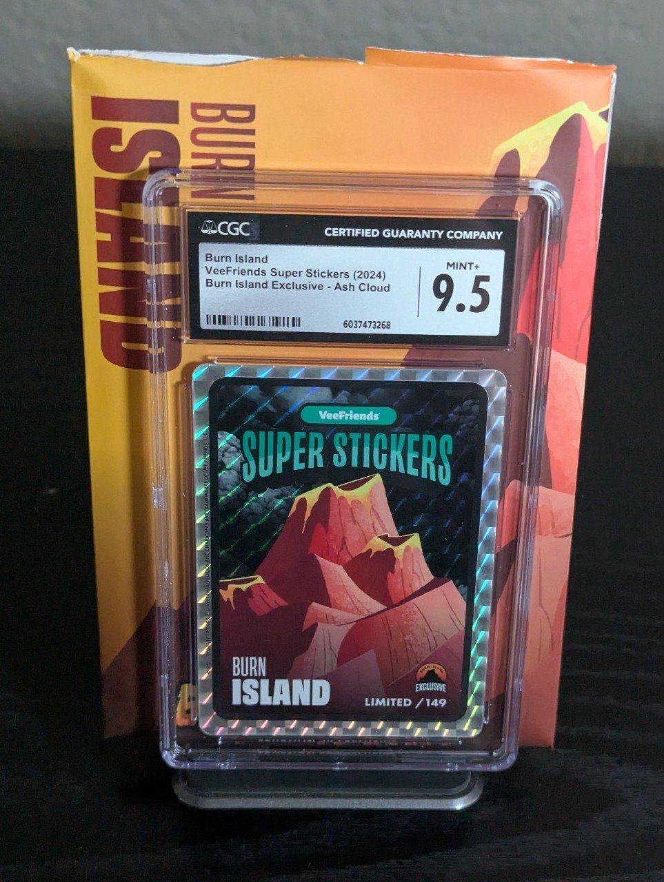 Veefriends Burn island exclusive cgc 9.5