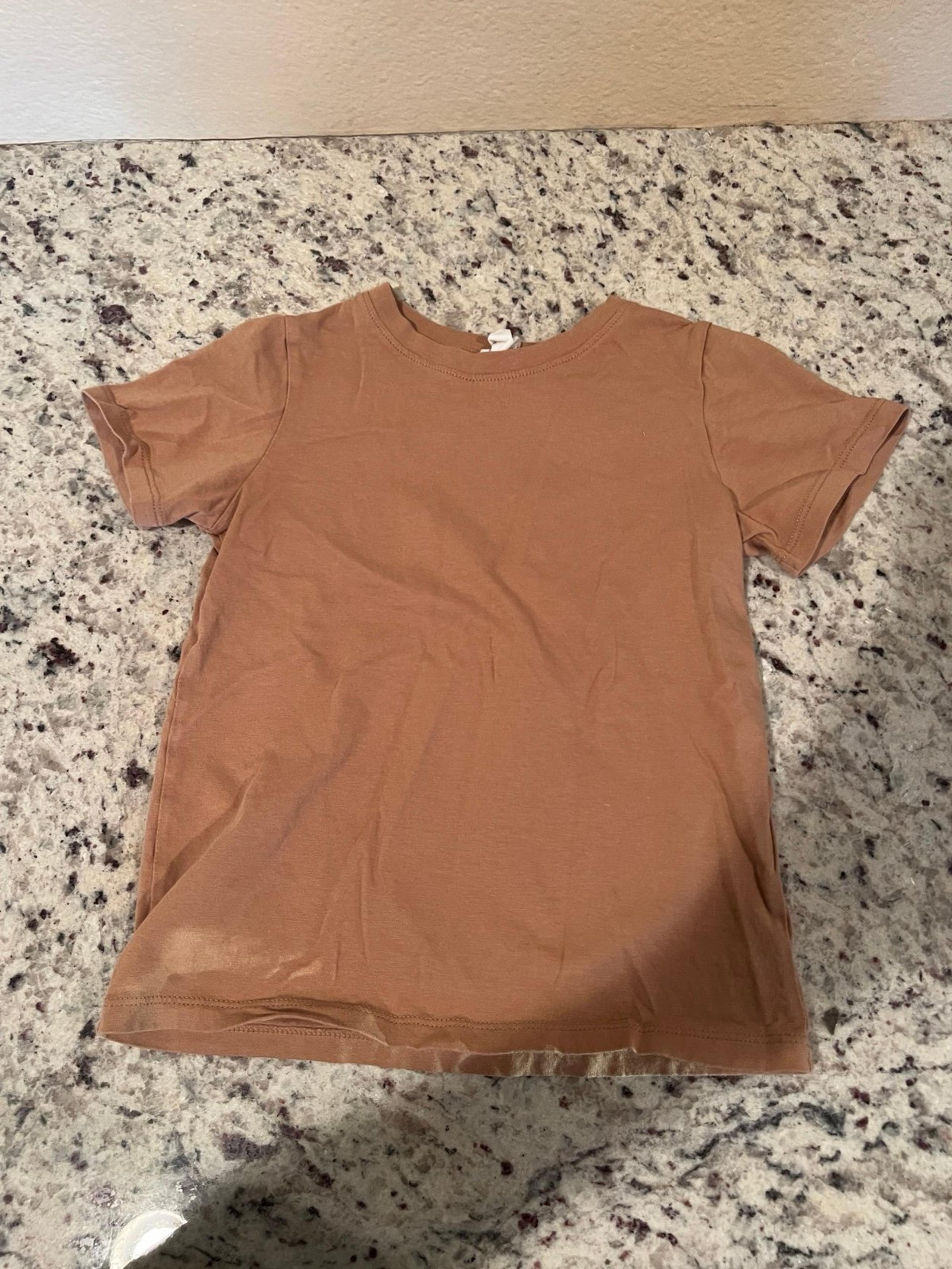 H&M size 4T boys shirt