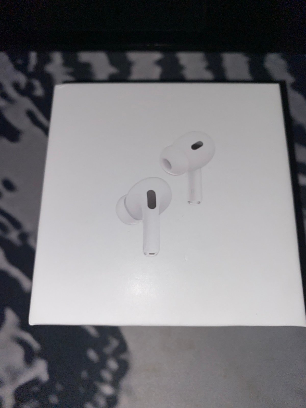 Apple AirPods 2nd Generation with Charging Case