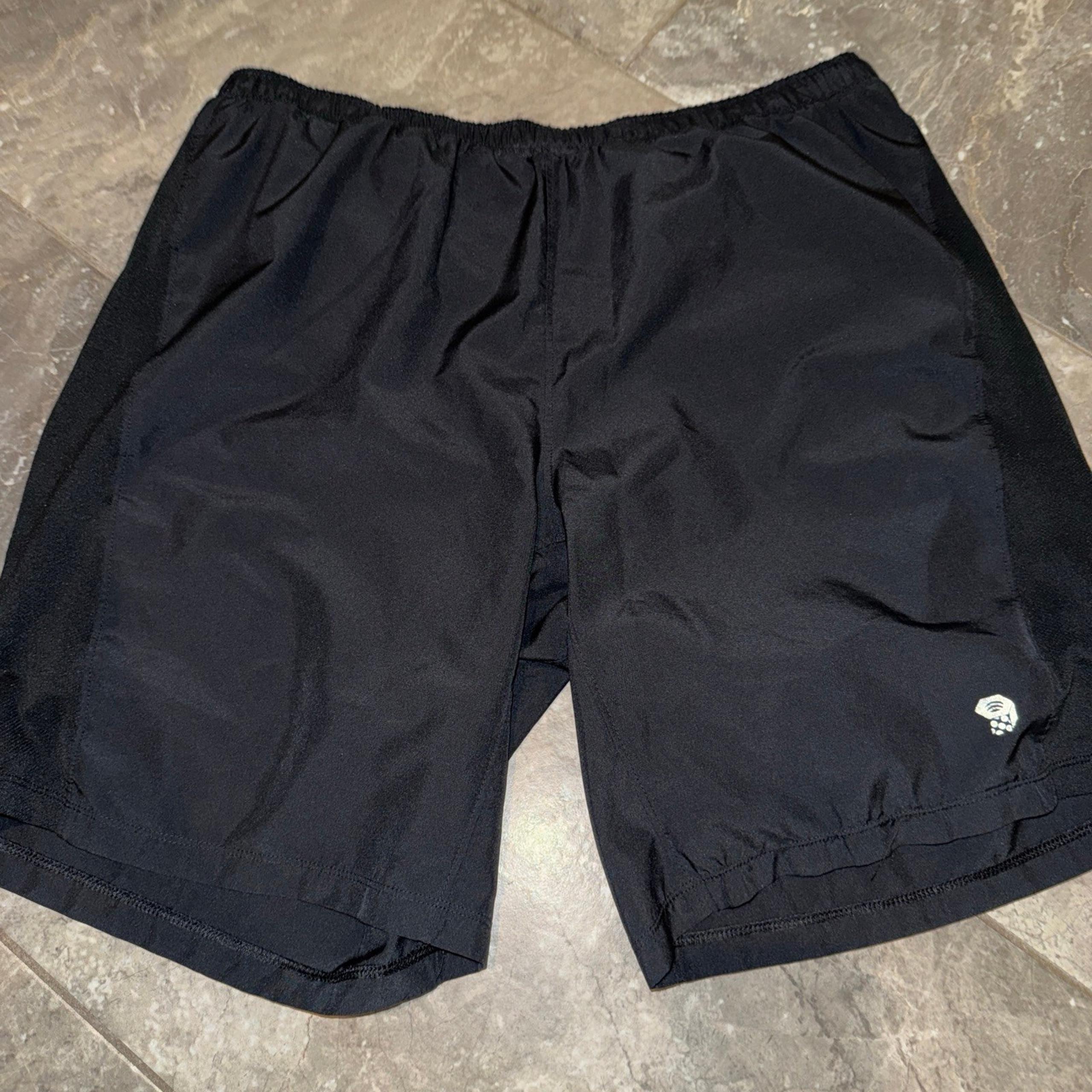 Mountain Handwear Athletics Black Running Shorts Men’s Size Large Lined 9”