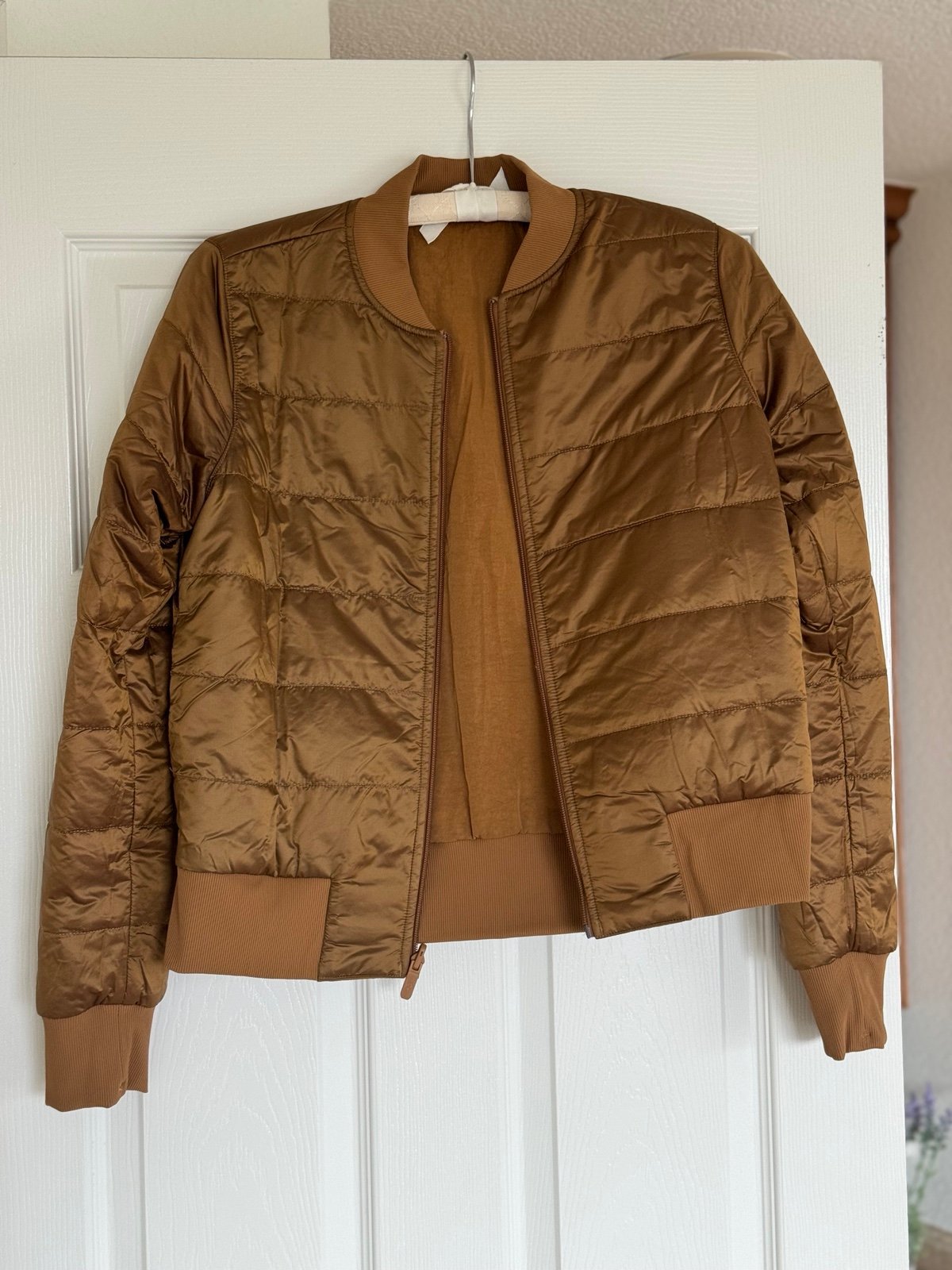 Discontinued NWT Lululemon Reversible Non-Stop Bomber in Bold Beige