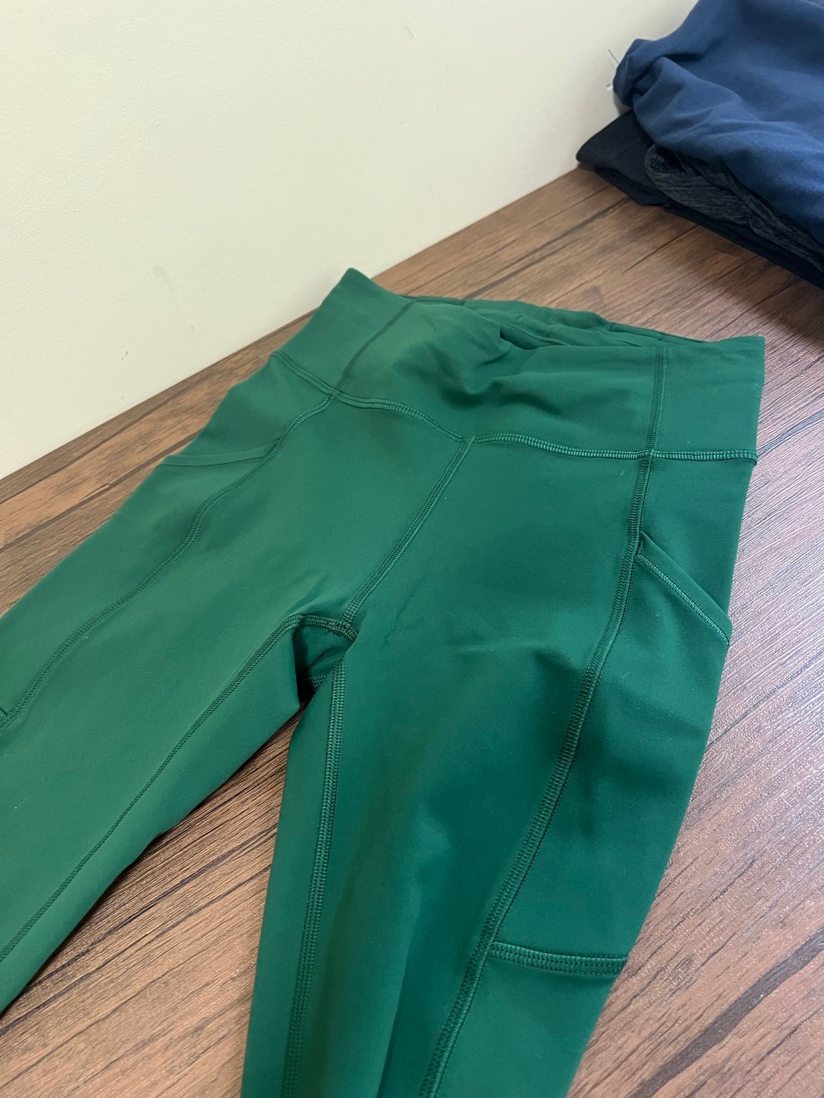Lululemon Invigorate high-rise crop 23