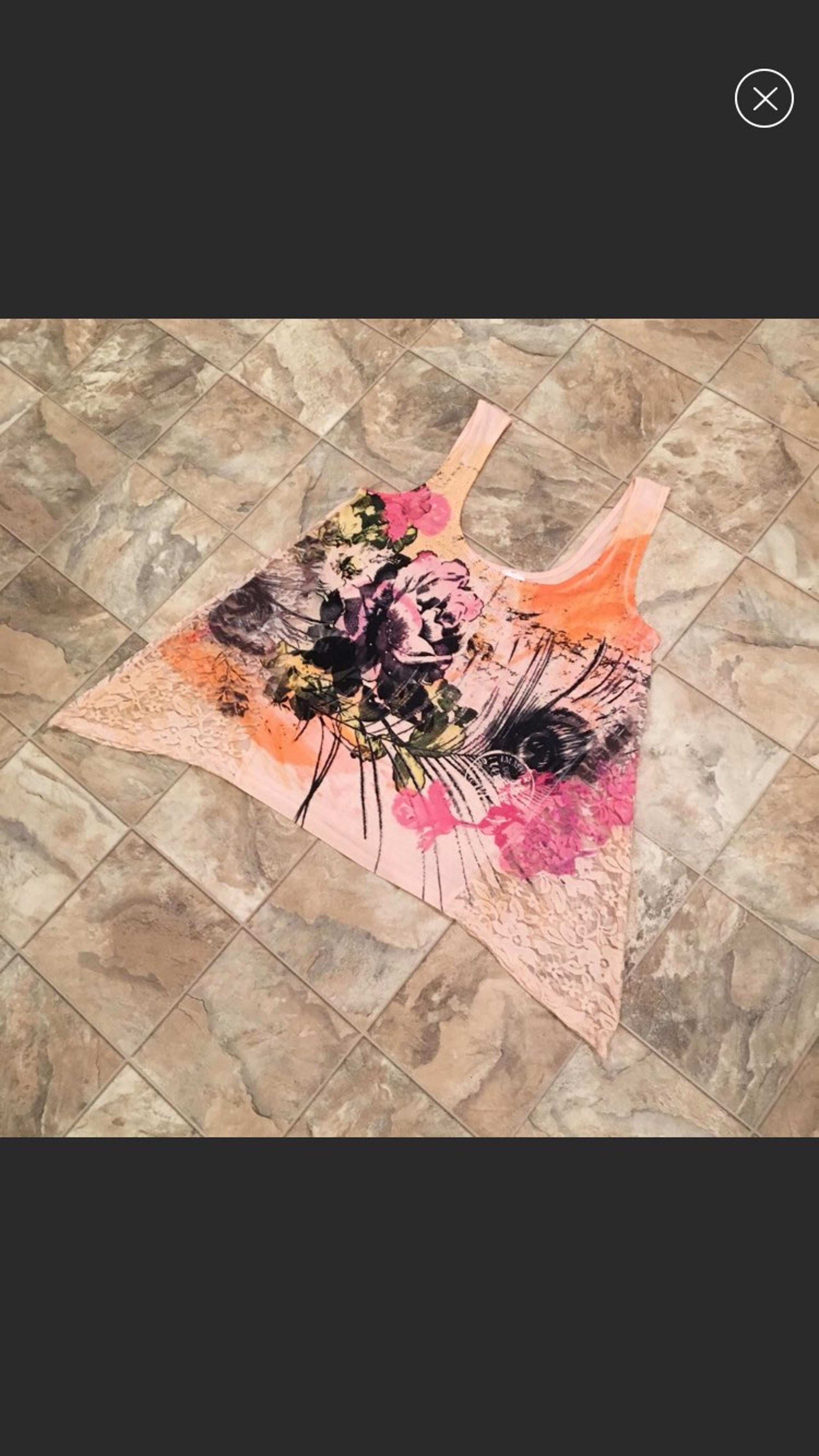 NWOT BONGO sharkbite tank top