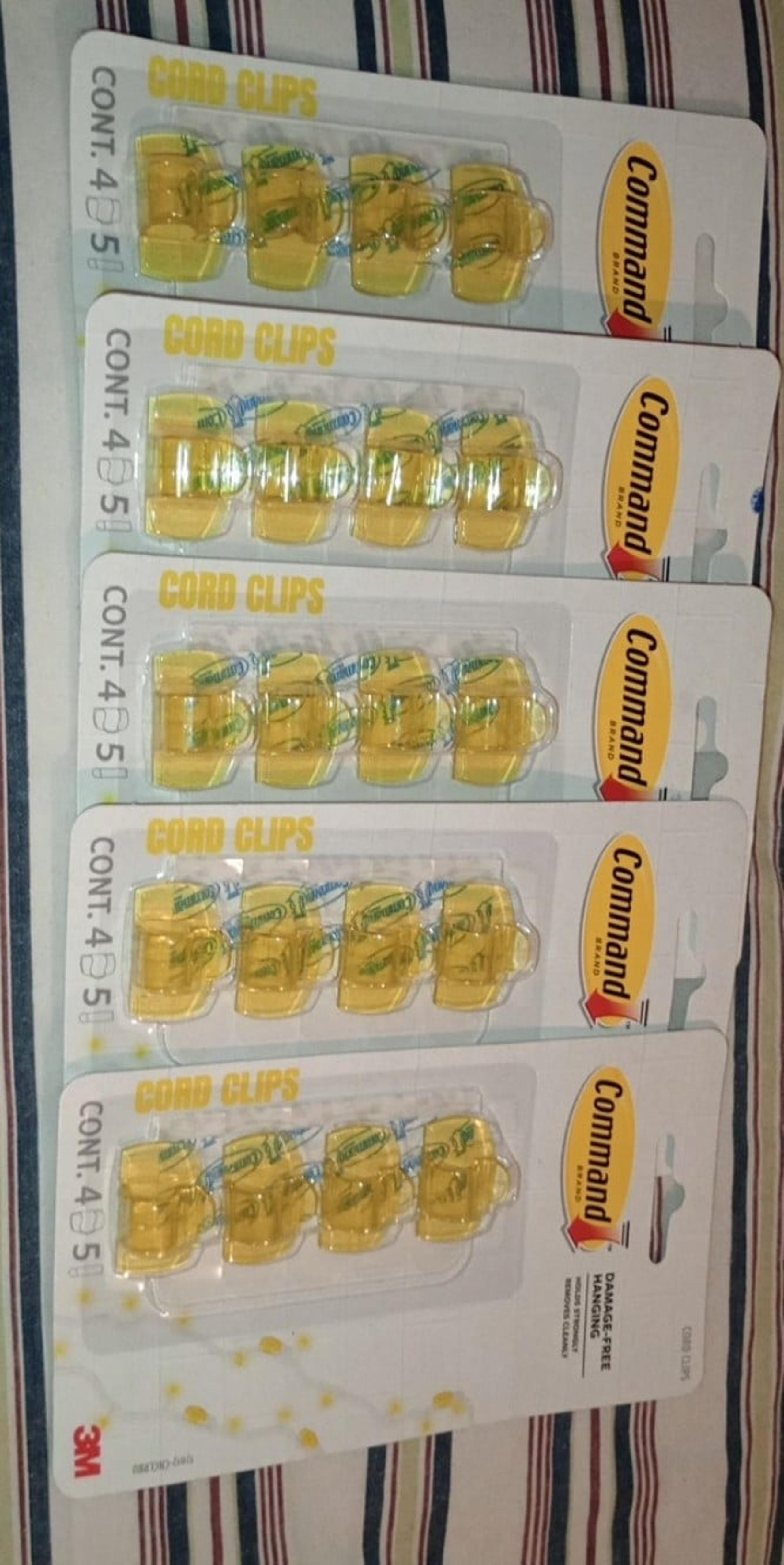 LOT OF 20- COMMAND BRAND CORD CLIPS COLOR: YELLOW # 17017-CNCLRBU. 3M. 4-PACK.