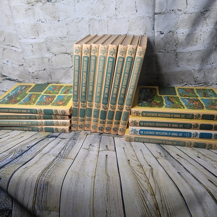 16 Volume Set New Illustrated Encyclopedia Of Animal Life Animal Kingdom 1961
