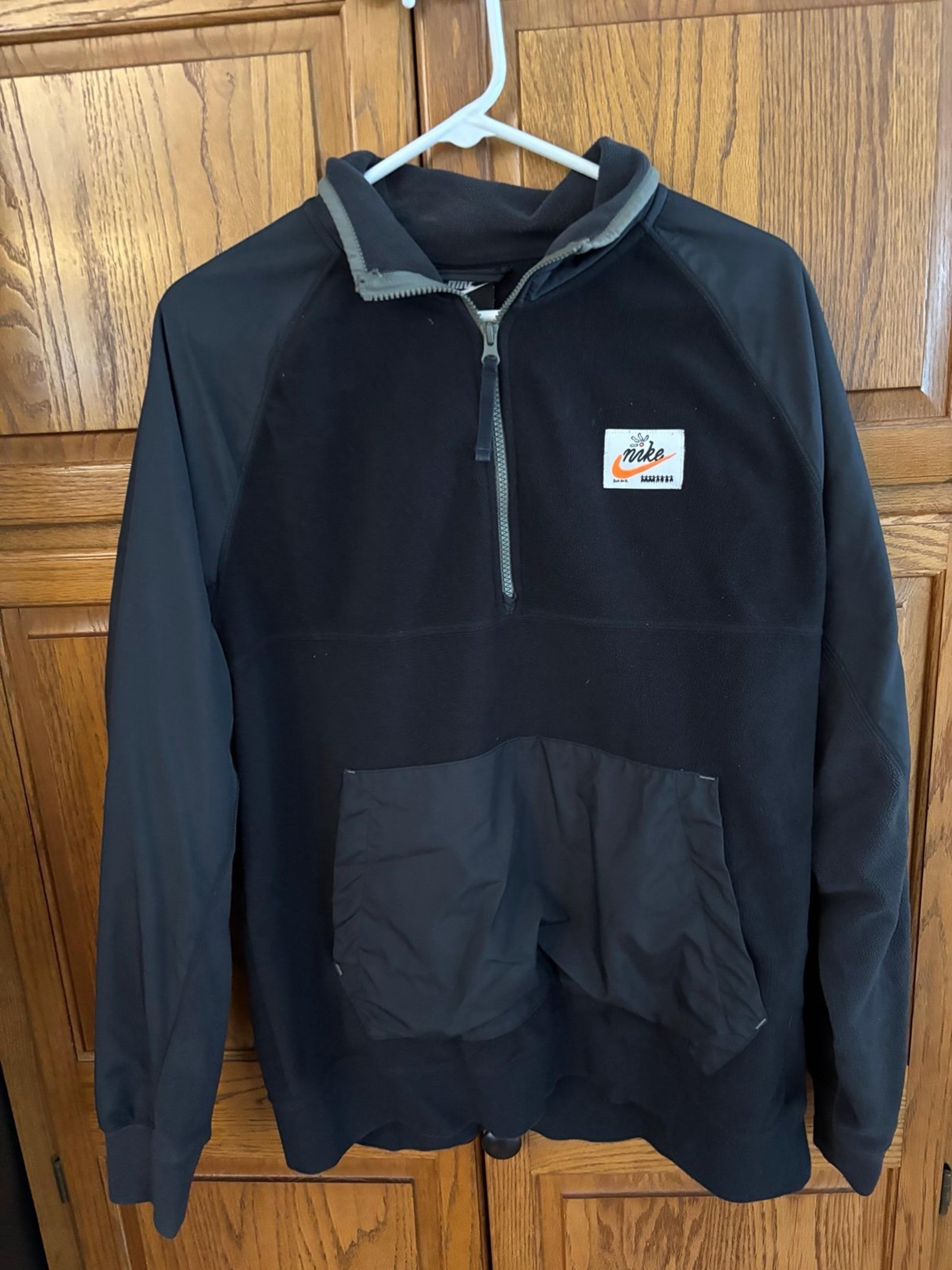 Nike Men’s Sportswear 1/2 Zip Black Fleece Jacket Size Large DD8968-010