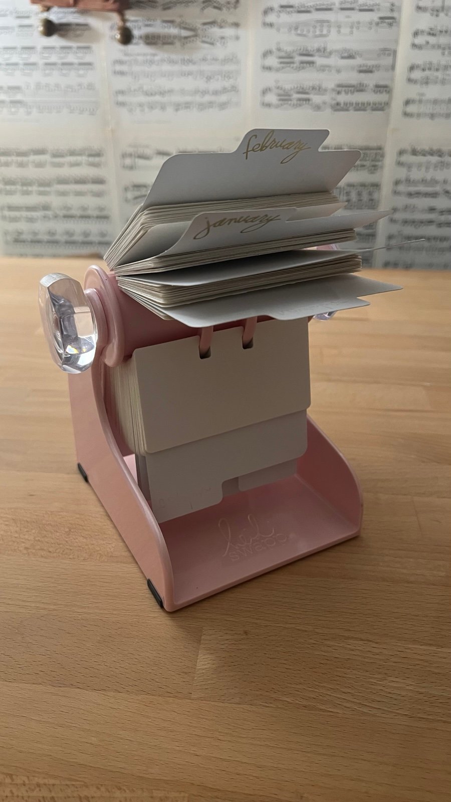 Rolodex with index cards