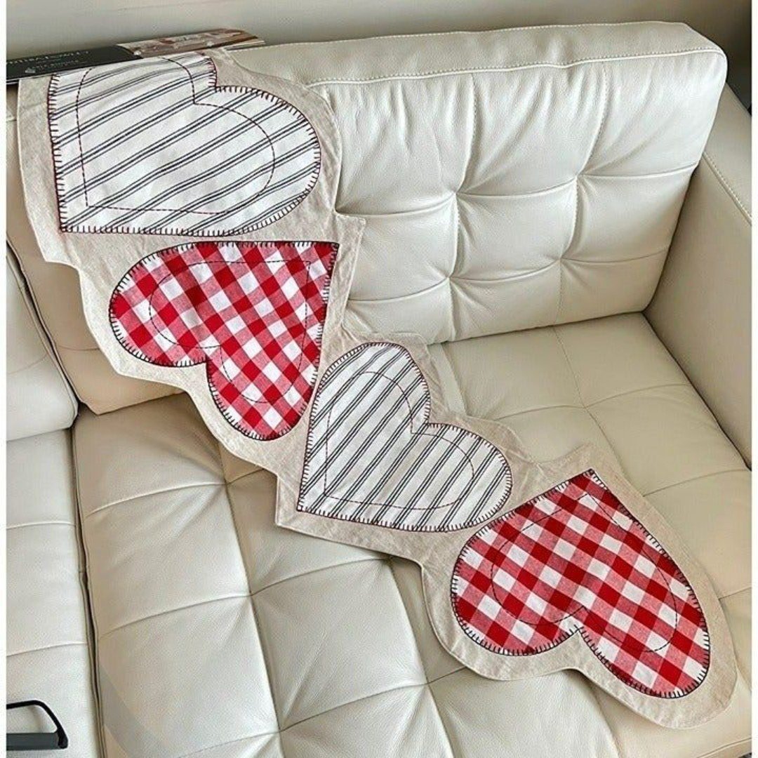 Cynthia Rowley Heart Table Runner - Valentine’s Day