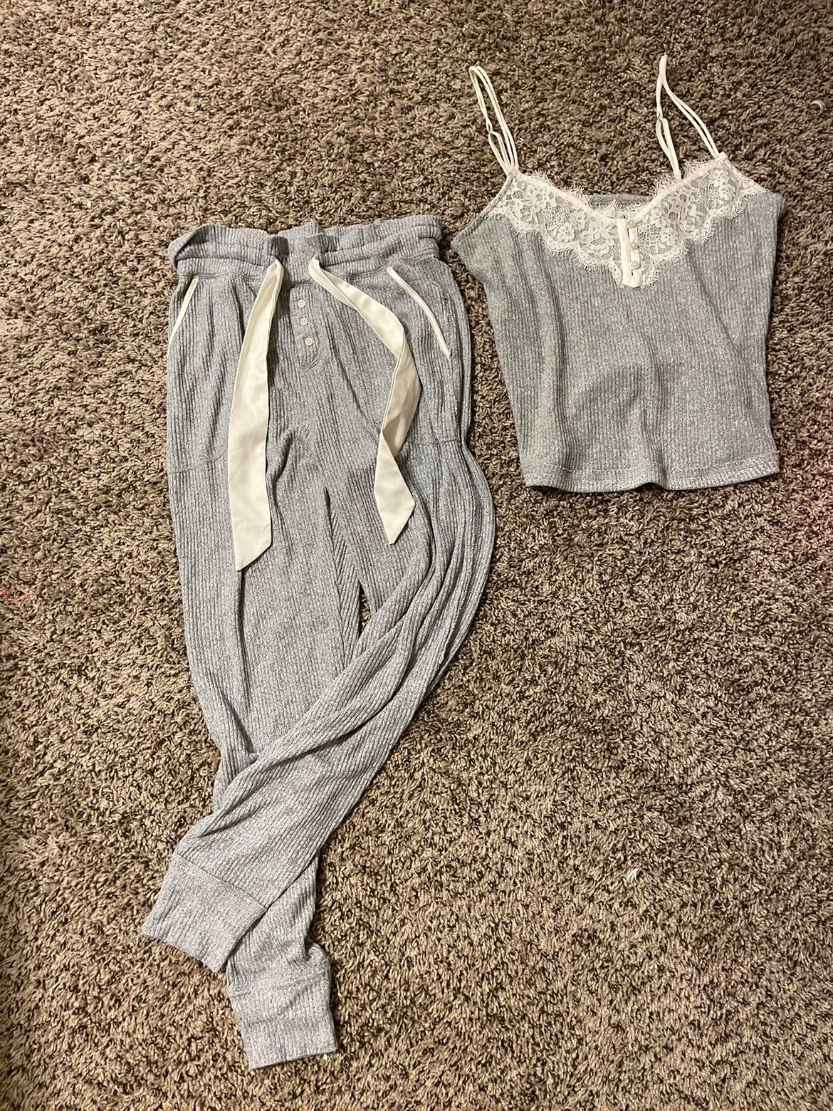 Abercrombie sleep set small top xs bottoms
