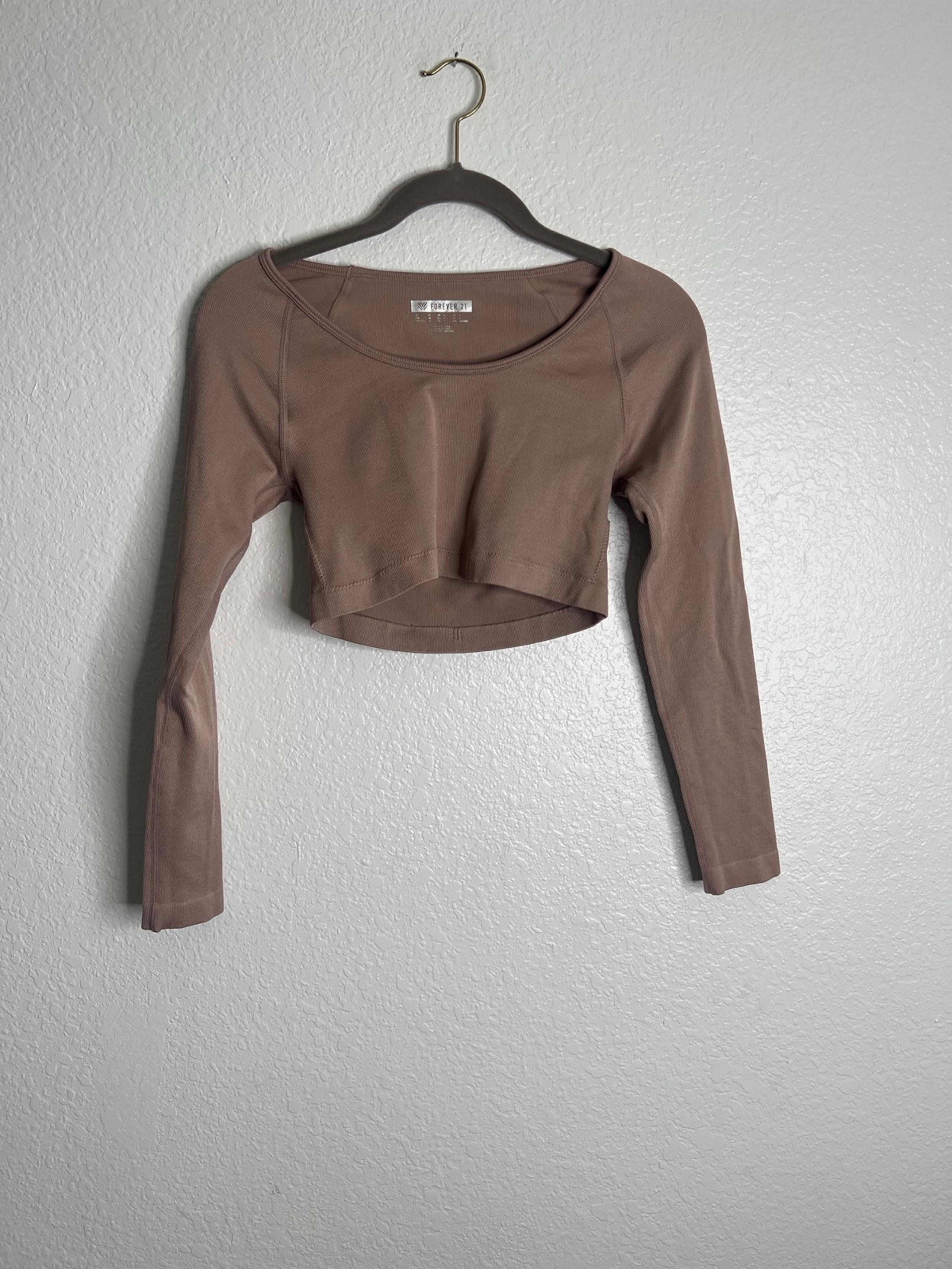 Forever 21 Blush Pink Cropped Long Sleeve Workout Top Medium