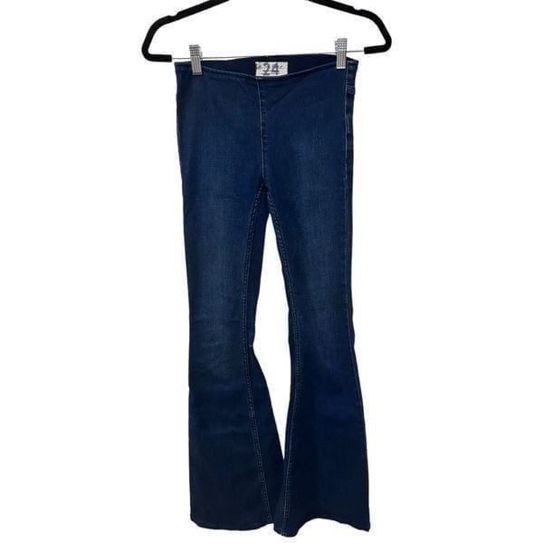 Free People Stretch Bell Bottom Flare Jeggings Y2K Dark Wash Slimming Size 24