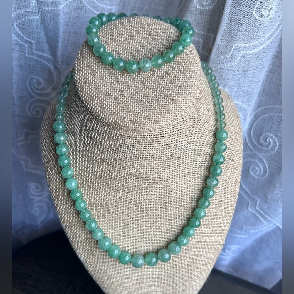 Green strawberry quartz necklace set 18'