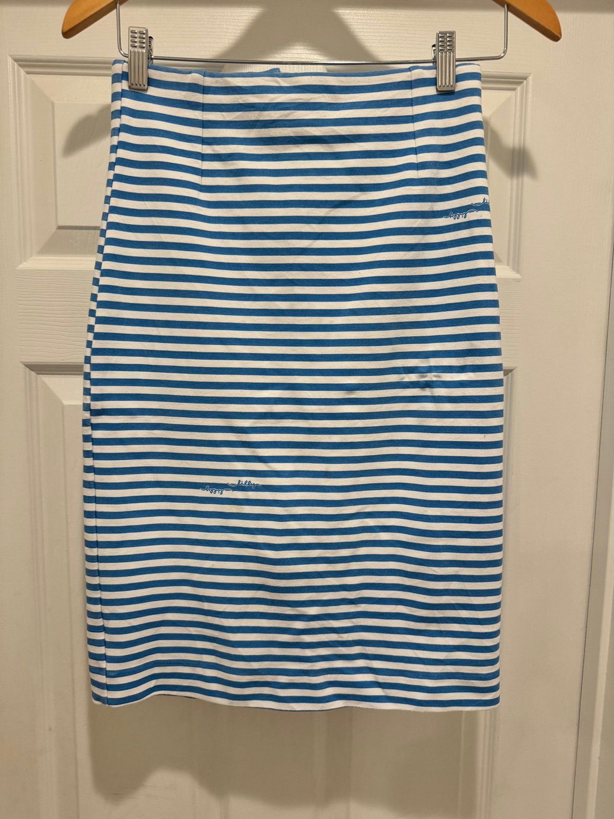 Lilly Pulitzer blue and white stripped skirt sz sm