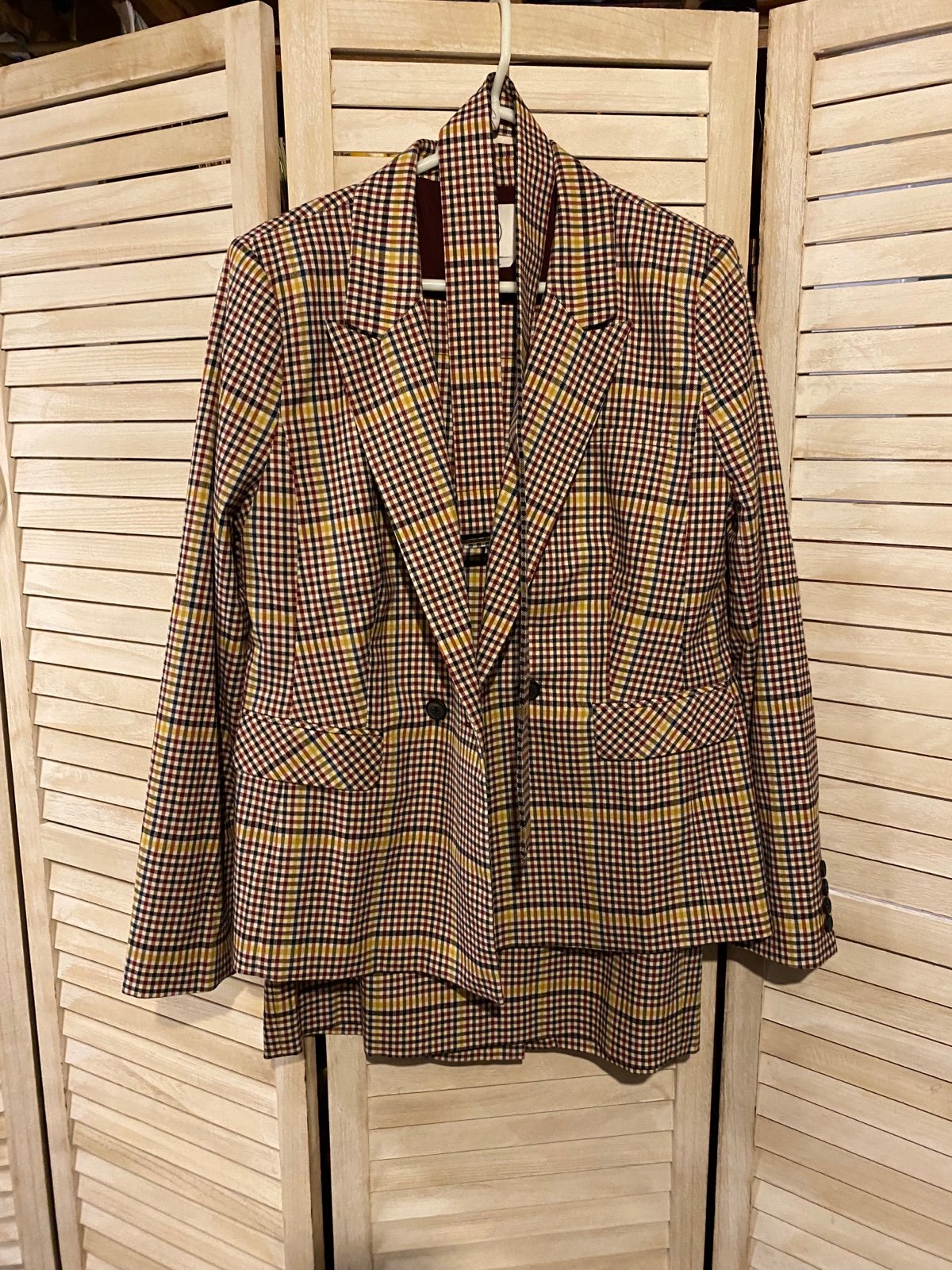 1901 women’s three-piece suit-jacket, skirt, belt- jacket size 14, skirt size 12