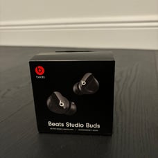 Beats Studio Buds noise cancellation