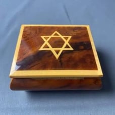 VINTAGE SORRENTO WOODEN MUSIC BOX .