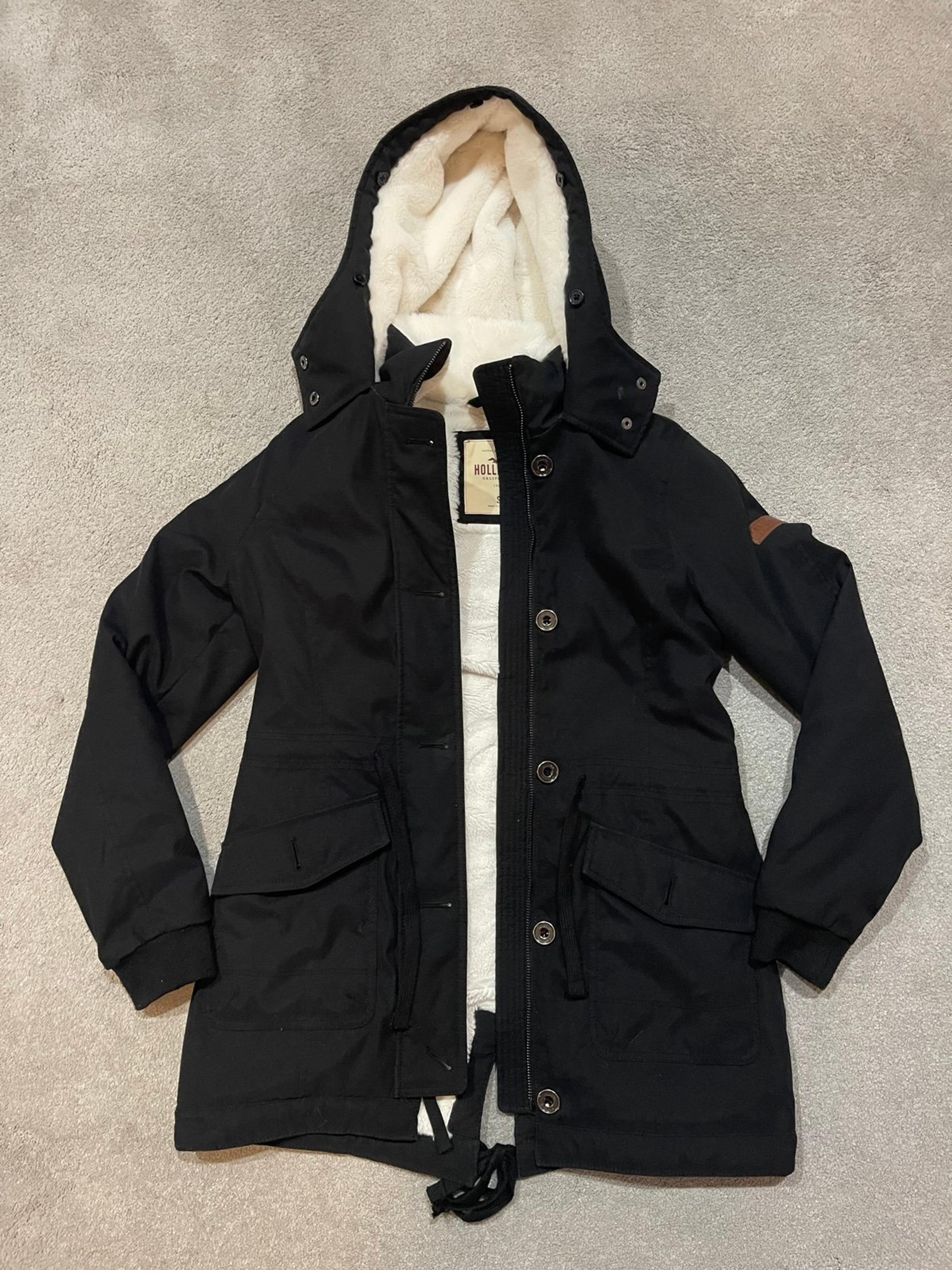 Size Small Winter Coat - Hollister Co.