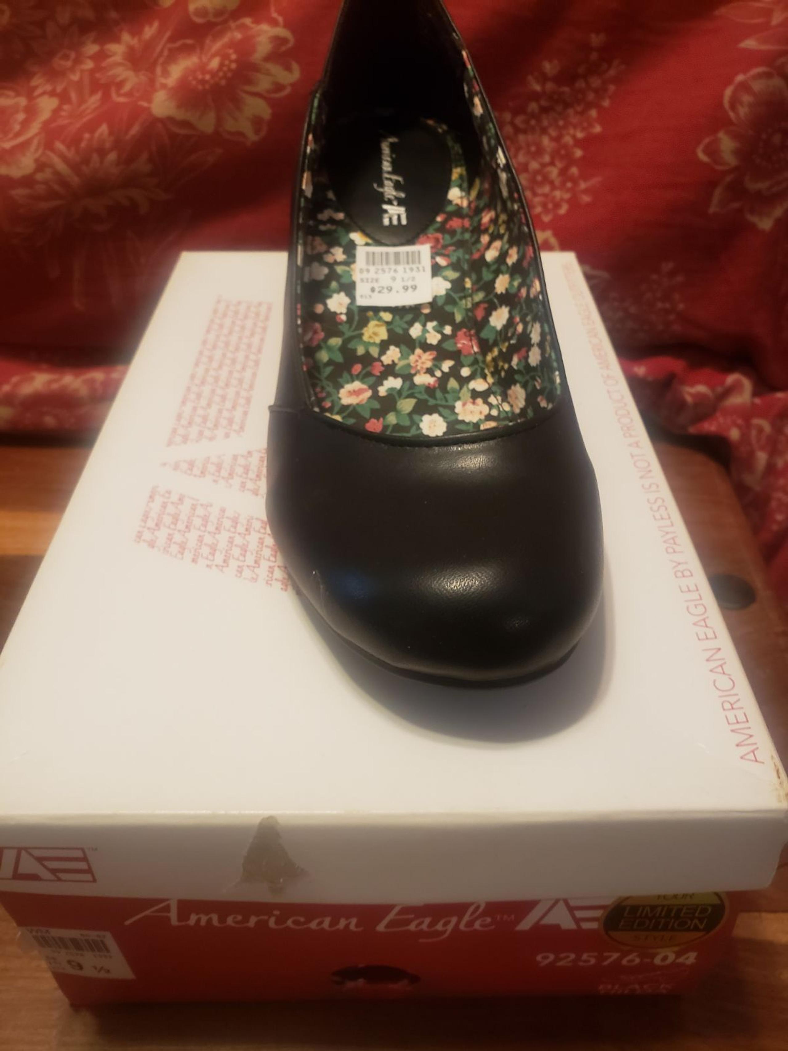 AMERICAN EAGLE BLACK PEEP 9.5 HEAL NEW