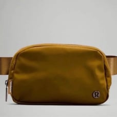 Lululemon Everywhere Belt Bag brown brand new