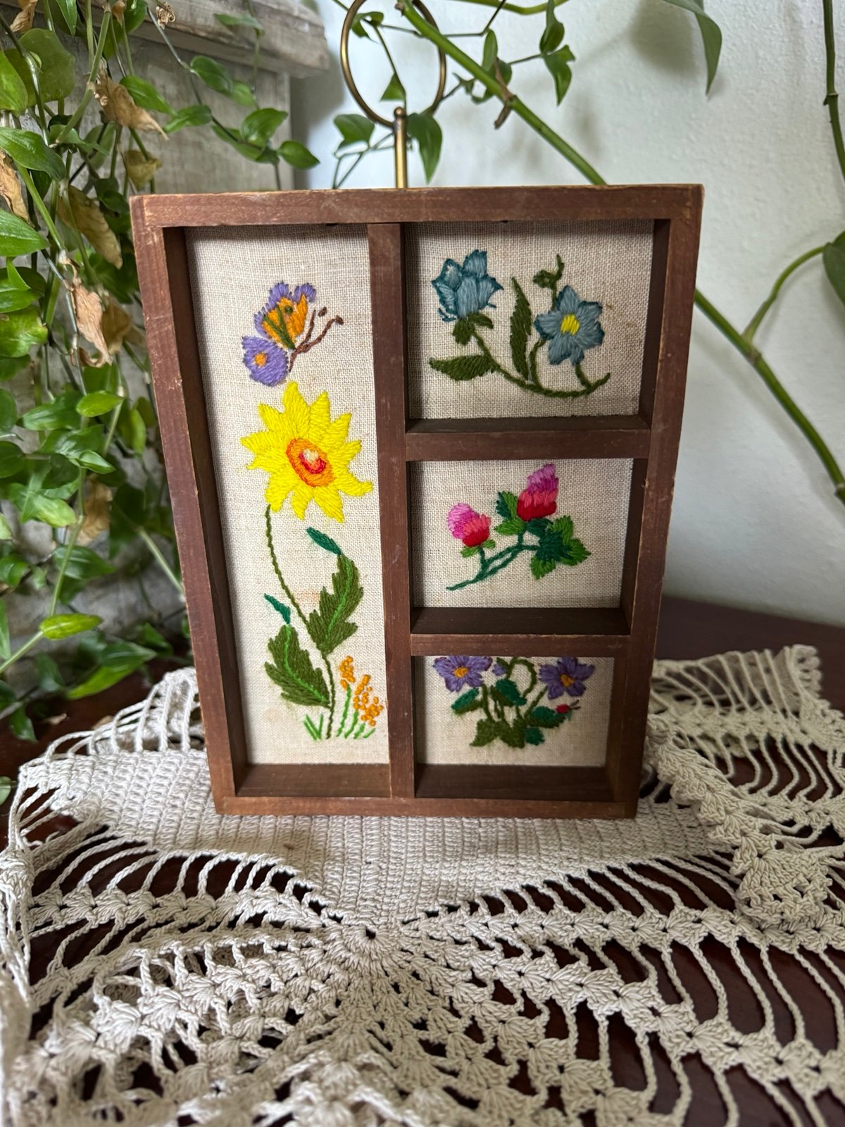 Vintage Embroidery Art Embroidered on a very Small Curio Shelf crewel