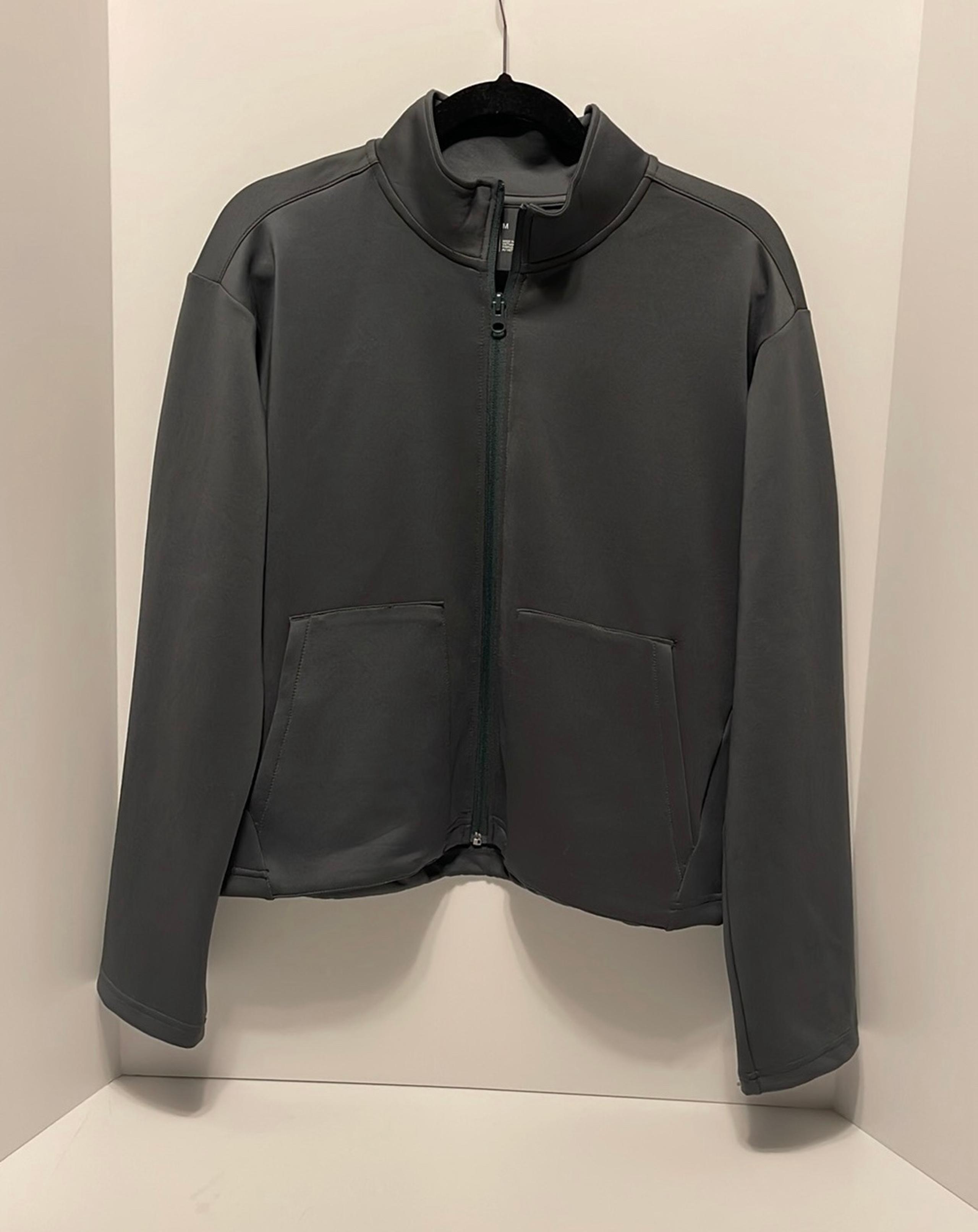 Z by Zella Athletic Jacket Women’s M Grey Lightweight Pockets Soft NWT