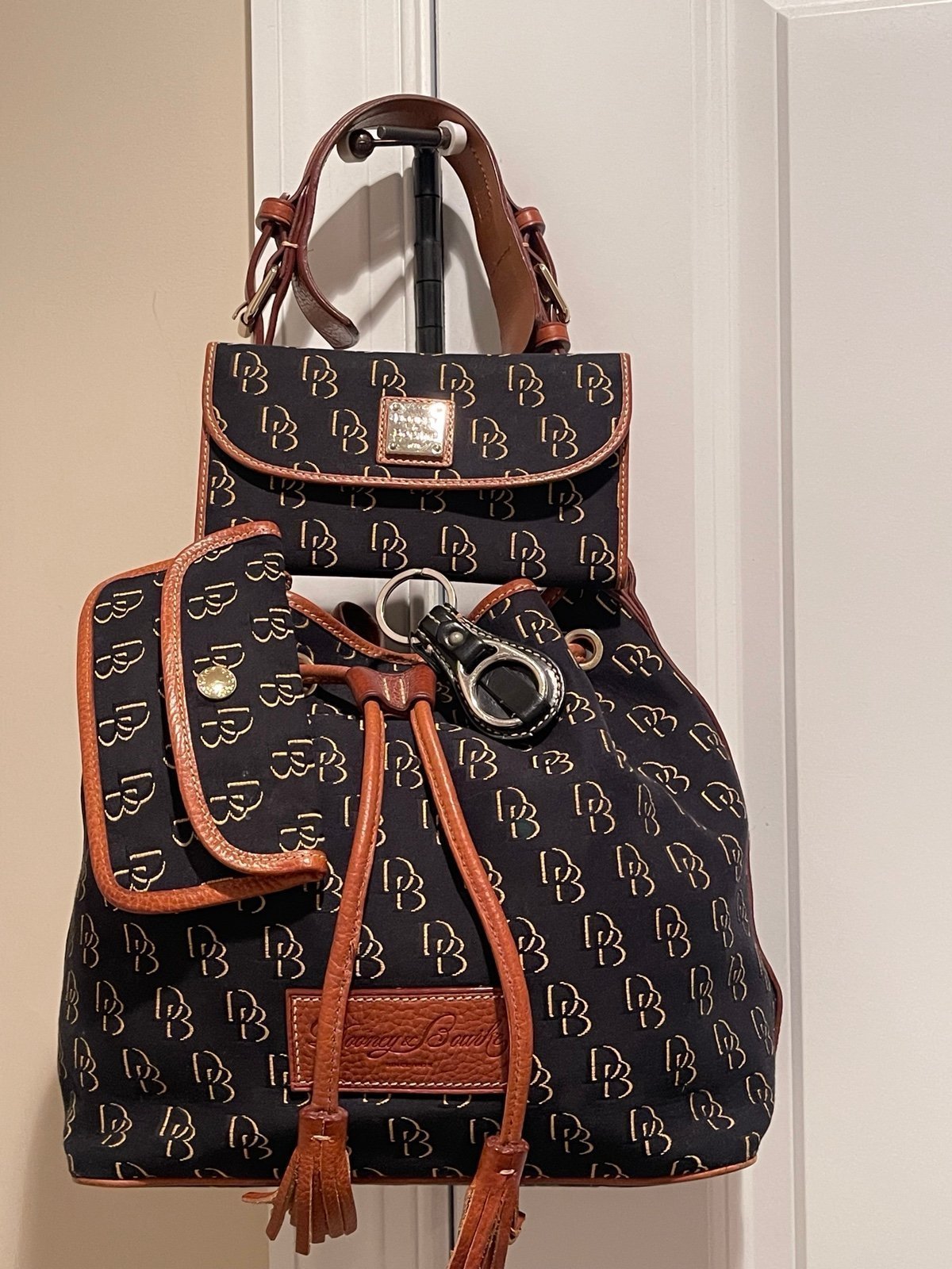 Dooney & Bourke Saffiano Domed drawstring in Amber Textured Leather set