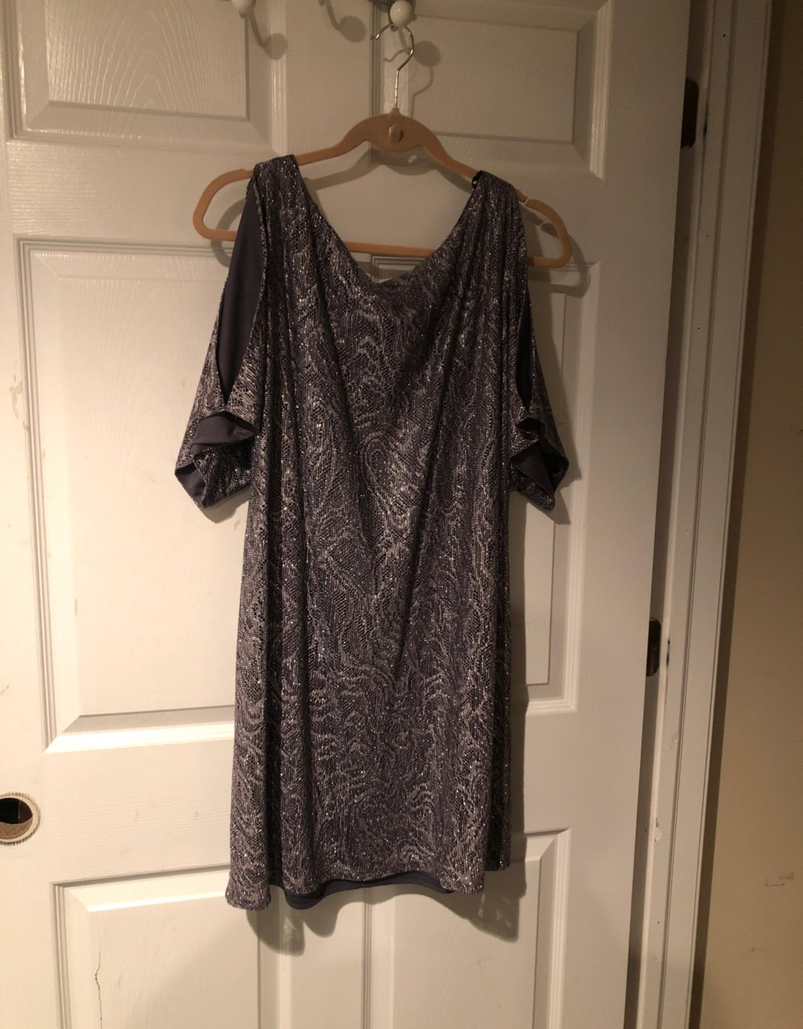 Cocktail dress size 18