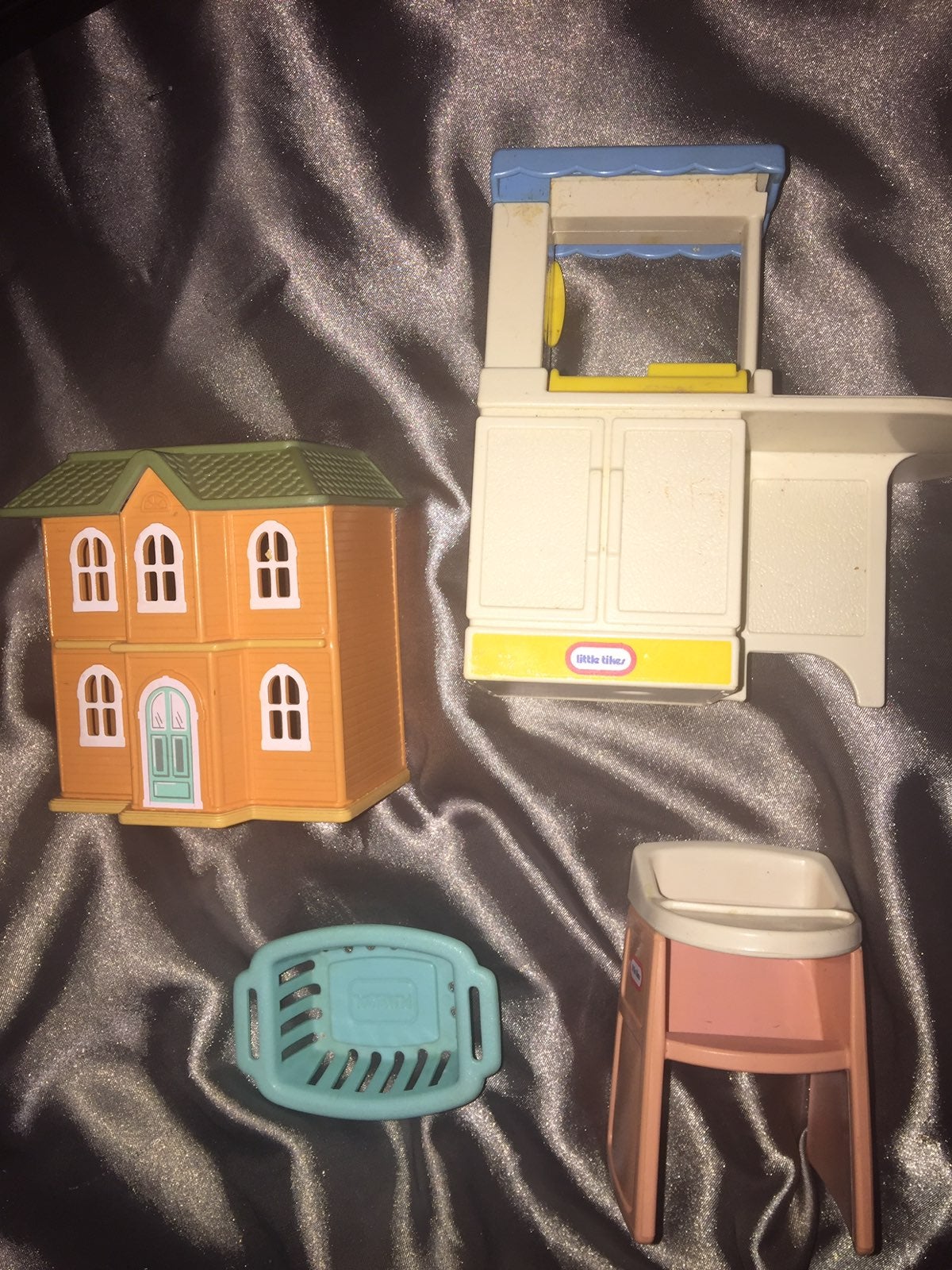 Little Tykes dollhouse lot vintage