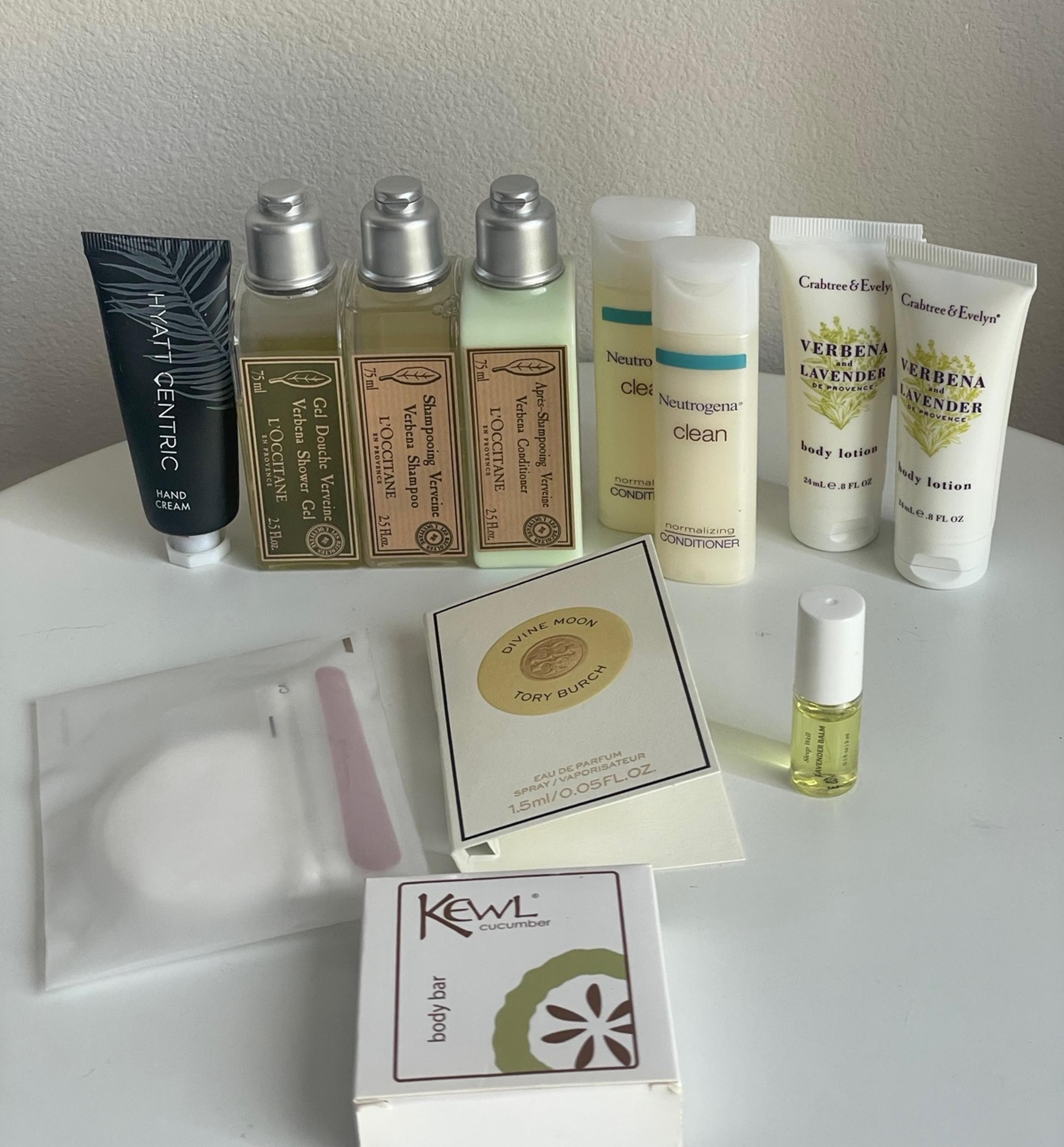 body and bath travel enssentials  set 12 PCs