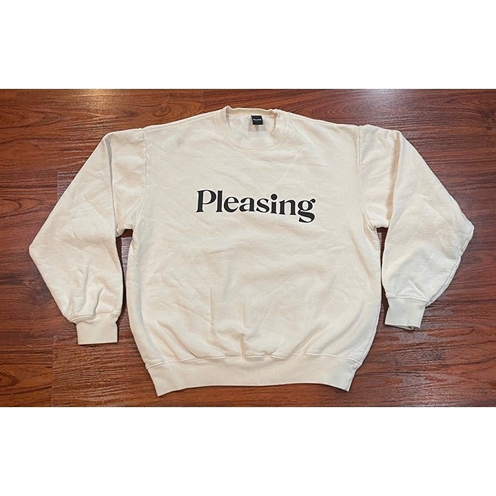 PLEASING BY HARRY STYLE SWEATSHIRT SIZE MEDIUM