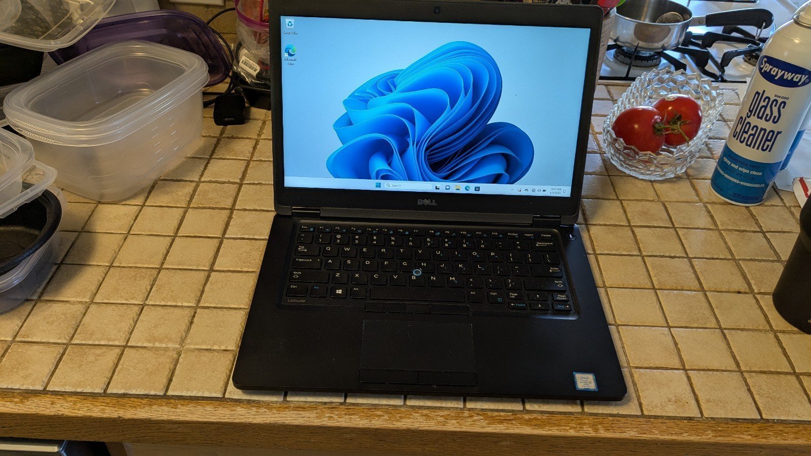 Dell Latitude E5480 i5-7440, 8GB RAM, 2.8 GHz, 256GB SSD. Windows 11. AC adapter