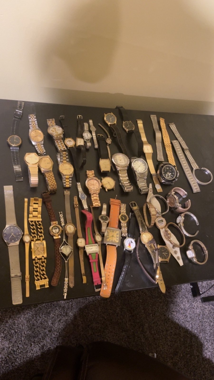 Lot of 41 watch and 4 bands bundle, including invictas,seikos, dufonte, bulovas,