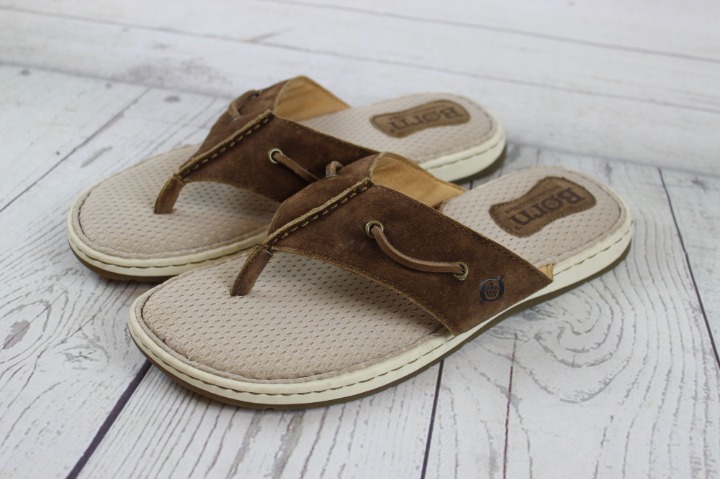 BORN Mens 10 M Leather Sandals Cushioned Comfort Flip Flops Thong Sandal Brown