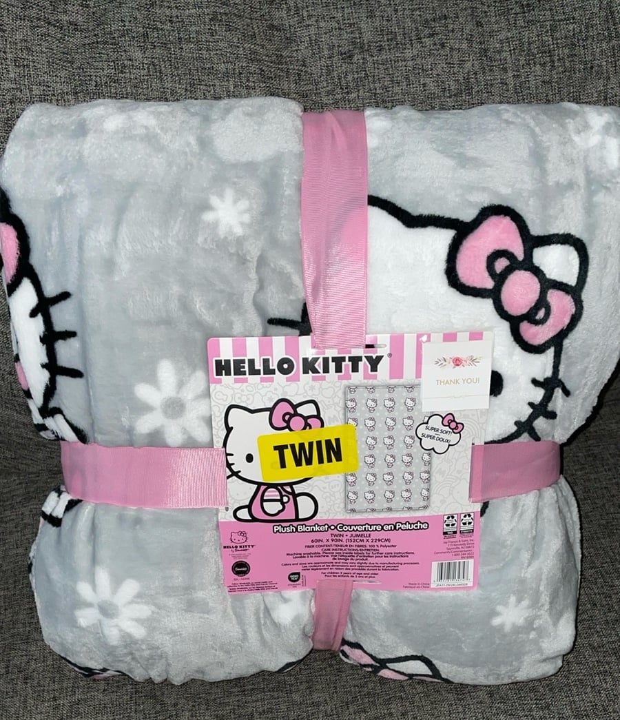 Hello Kitty Twin size Plush blanket