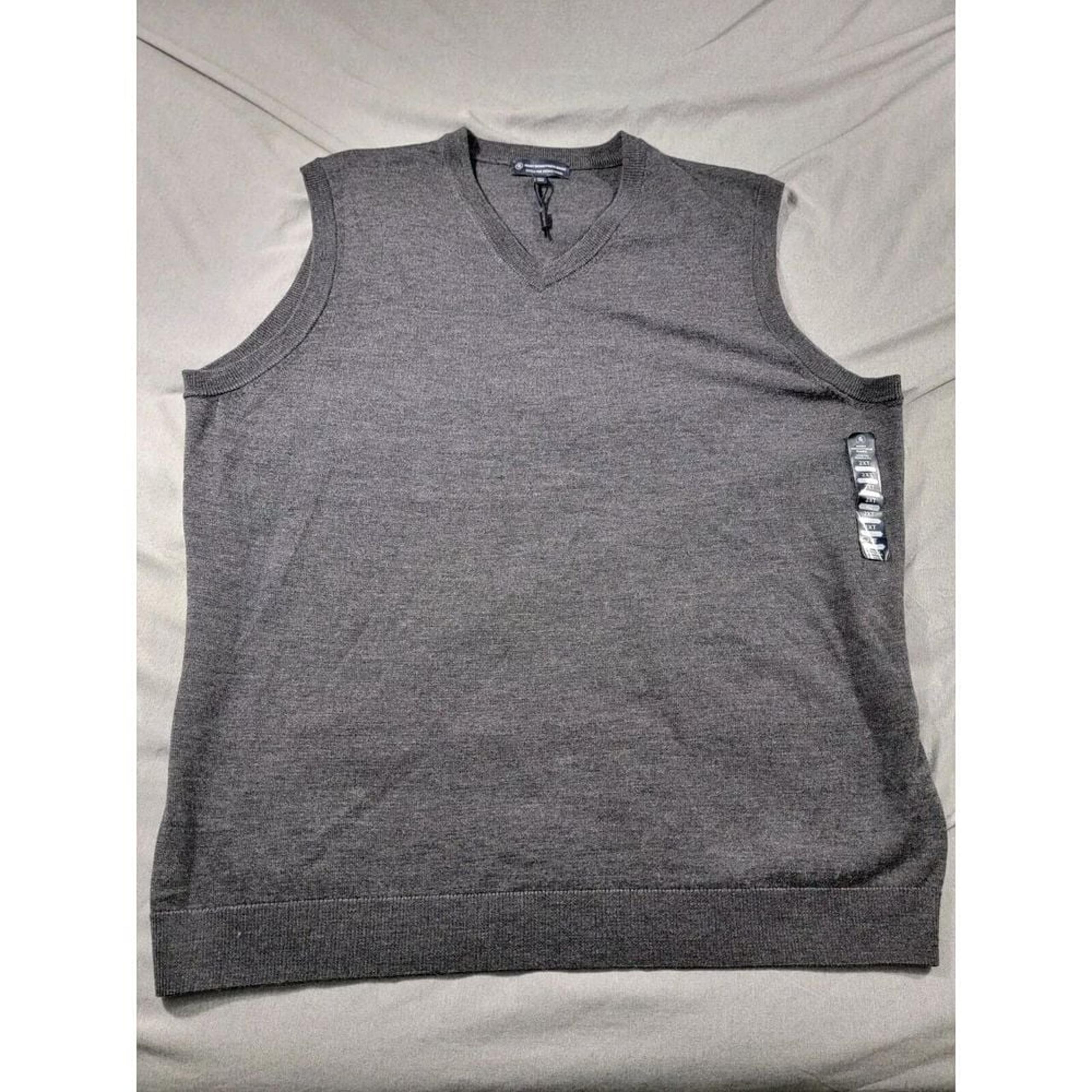 Hart Schaffner Marx Men Vest 2XLT Sweater 100% Extra Fine Merino Wool Gray New