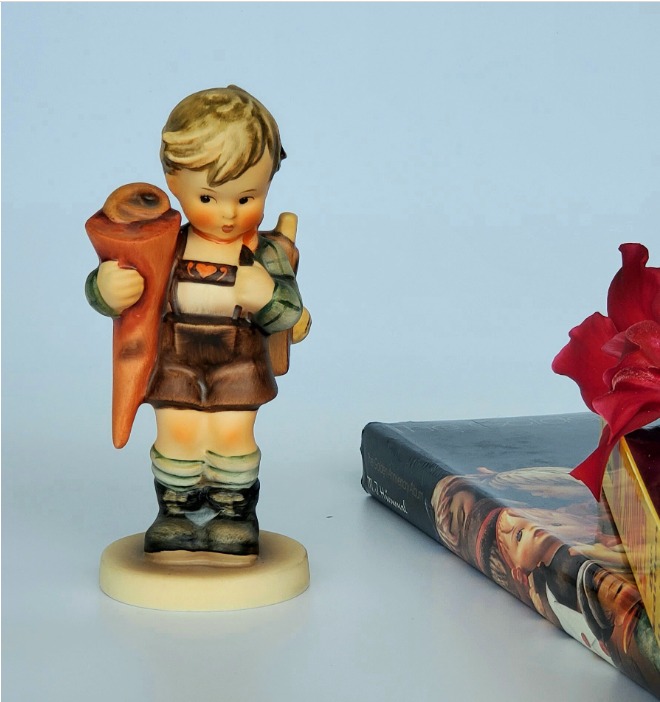 Hummel Figurine - TMK5 - Number 80 - Little Scholar
