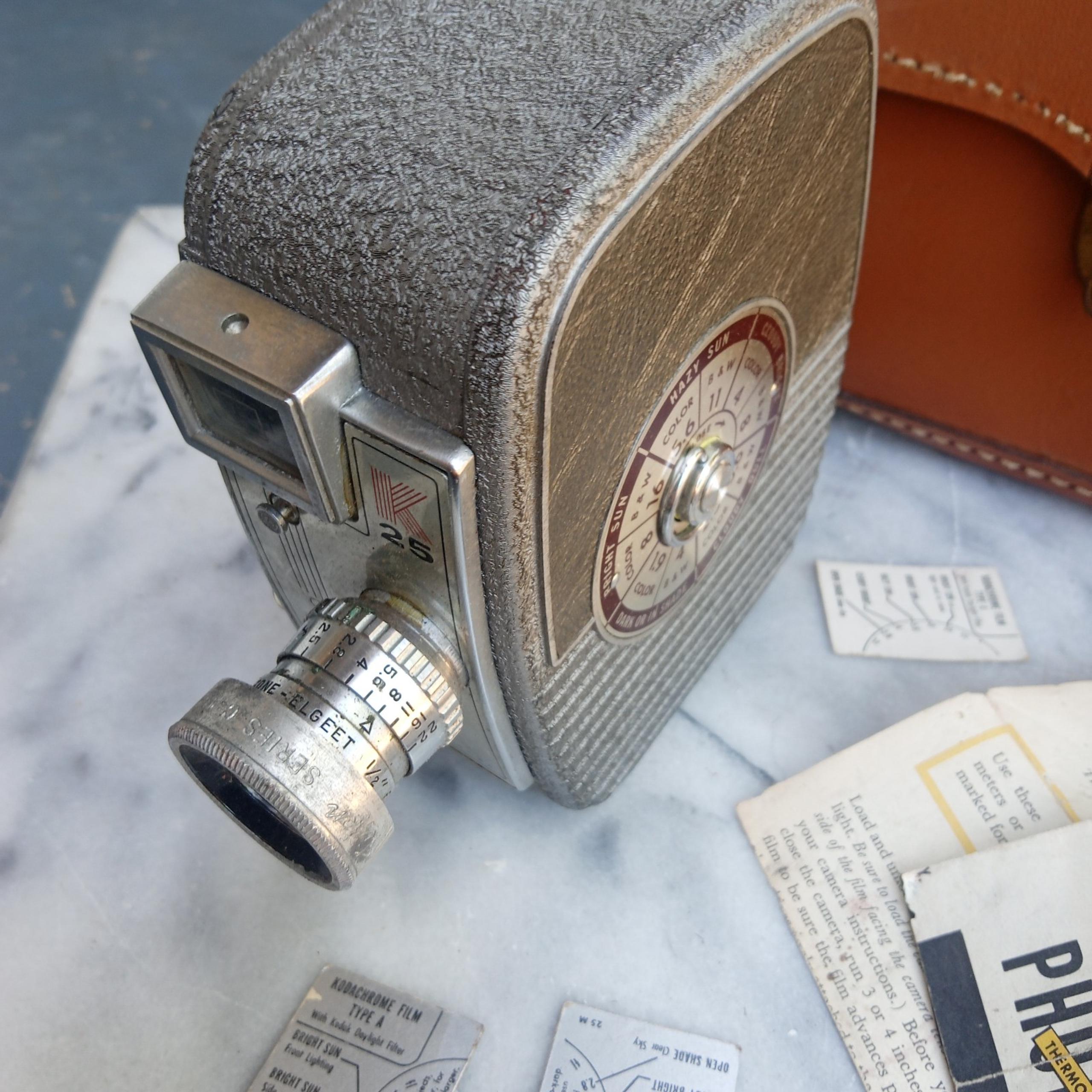 Vintage Movie Camera KEYSTONE CAPRI Manual Wind  & Case